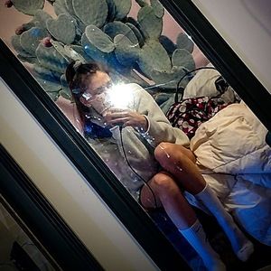 Meet your Posher, Eva